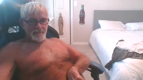 hairychest247 online show from November 10, 5:37 pm