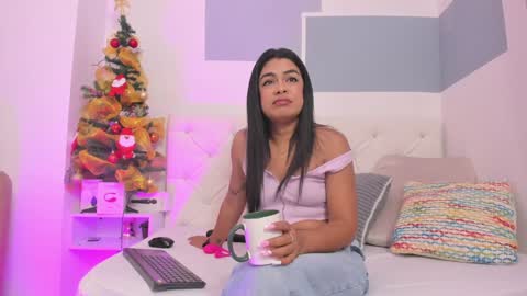 hanah_gray online show from December 31, 11:19 am