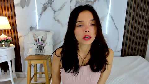 Hannahill69 online show from January 3, 4:18 am