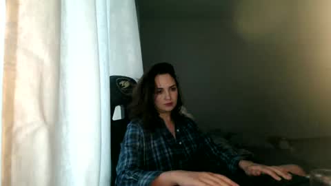 hazeel_x online show from December 2, 10:53 am