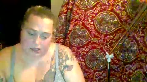 hazelann2025 online show from January 15, 4:01 am