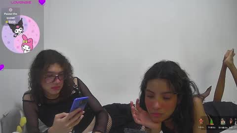 Helia and Amy online show from December 19, 3:18 pm