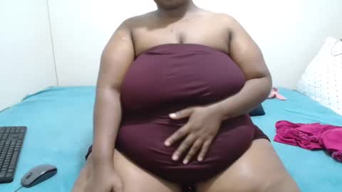 hips2sexy online show from November 25, 6:39 pm