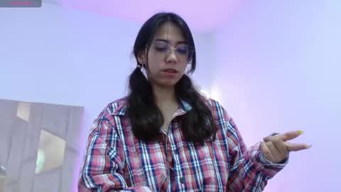 hollie_tay online show from November 19, 3:14 am