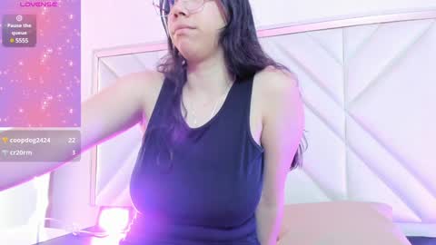 hollie_tay online show from December 7, 3:19 am