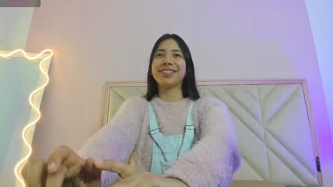 hollie_tay online show from December 27, 3:20 am