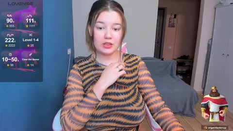 holly_llina online show from December 9, 3:55 am