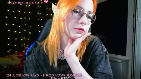 Honelints boyblonde hair AsterMIntfemboybrown hair online show from January 22, 5:37 pm