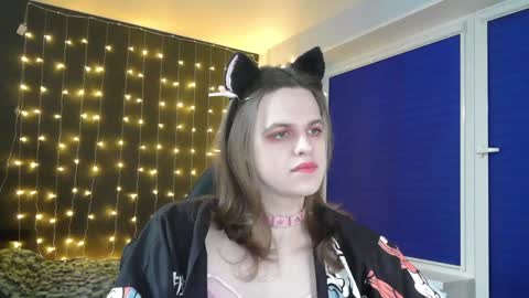 Honelints boyblonde hair AsterMIntfemboybrown hair online show from January 14, 3:47 pm