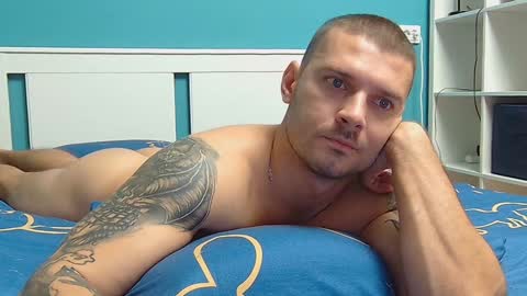 Horny Solobro 99 online show from November 22, 6:01 pm