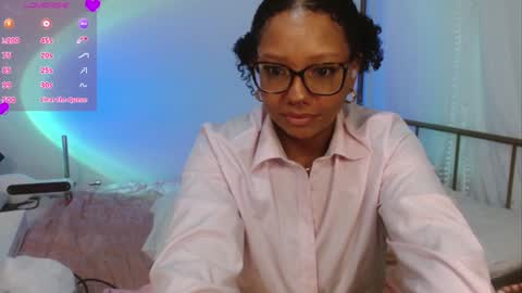 Horny Little Honey online show from December 19, 9:03 pm