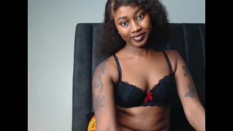 hot_coco_queen online show from November 11, 3:24 am