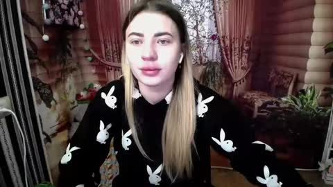 hot_leyla online show from November 12, 6:32 am