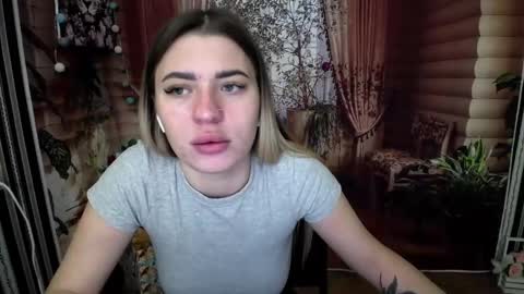 hot_leyla online show from December 12, 8:38 am