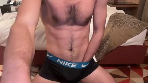 hot_men_athlete online show from January 18, 10:56 am