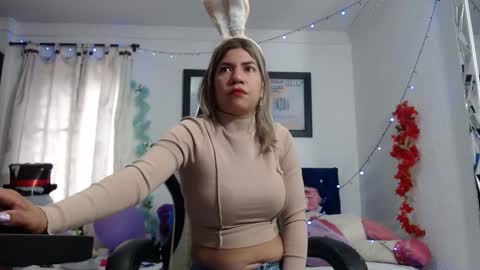 hot sexy bunny online show from January 16, 12:40 pm