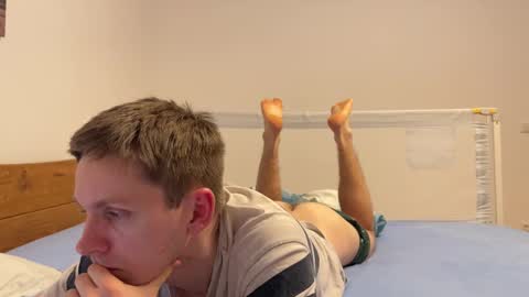 hotboyfeet92 online show from January 23, 9:11 pm