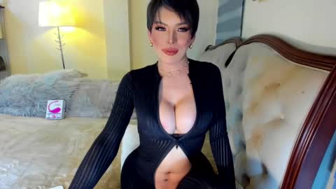 GODDESS CHESCA online show from December 9, 11:03 pm