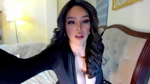 GODDESS CHESCA online show from January 16, 1:17 am