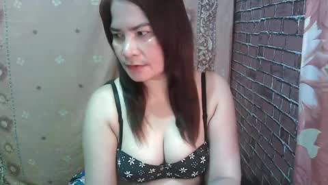 hotpinay_bigtits12 online show from December 1, 12:37 pm