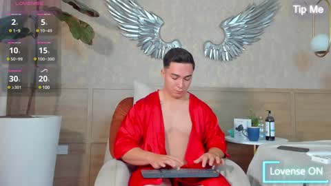 hunk_ryan online show from November 14, 12:10 pm