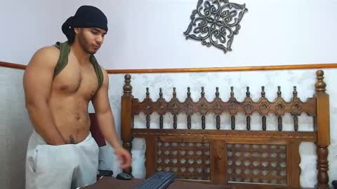 ibr4h1mm muscles online show from December 13, 2:54 pm