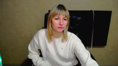 incredible_ariela online show from November 11, 12:02 pm