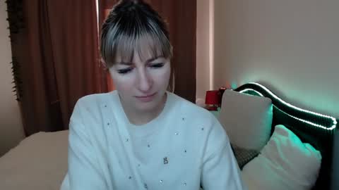 incredible_ariela online show from December 21, 9:46 am