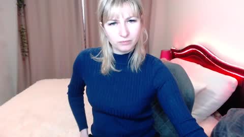 incredible_ariela online show from January 4, 10:11 am