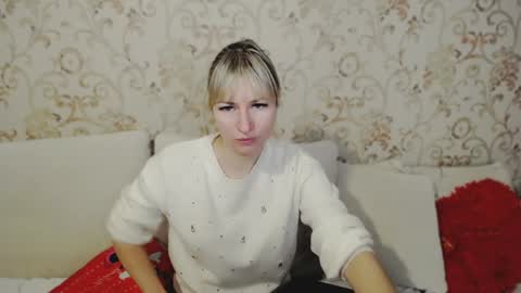 incredible_ariela online show from January 2, 11:23 am