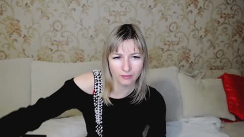 incredible_ariela online show from December 7, 11:36 am