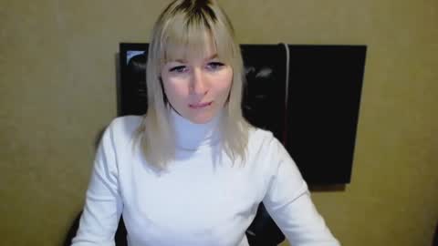 incredible_ariela online show from December 1, 11:43 am