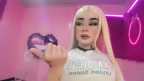 irina_lechera_ online show from December 5, 7:44 pm