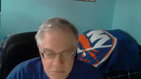 islesman22 online show from November 10, 7:04 pm