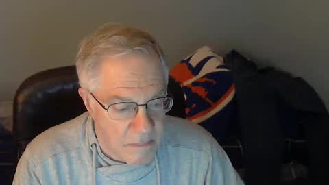 islesman22 online show from January 1, 11:41 pm