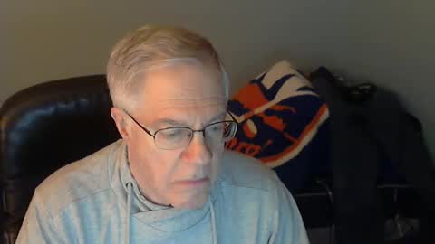 islesman22 online show from January 1, 3:17 am