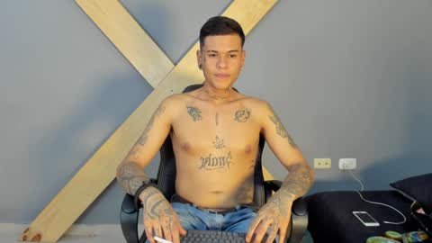 Jamesinked  online show from November 29, 5:09 pm