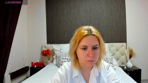 jane_broks online show from November 17, 12:55 am