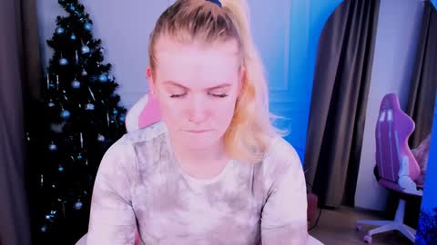 jasmin_frei online show from December 22, 6:38 am