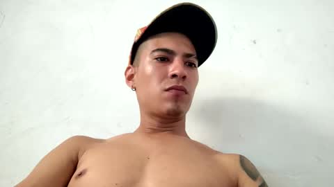 jeisonvalencia96of online show from December 26, 12:19 pm