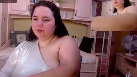 jellopy_love online show from December 11, 2:26 am