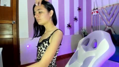 jesica_leon online show from December 16, 1:06 pm