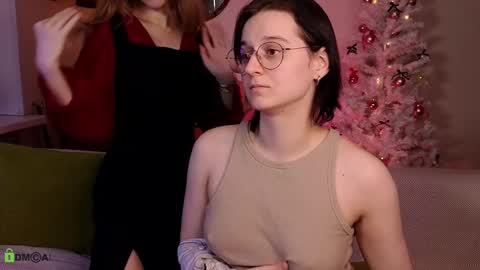 Hey Guys We are Julia ginger  Tina brunette online show from December 18, 1:53 pm