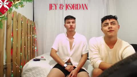 jordanhiltton__ online show from December 13, 8:50 am