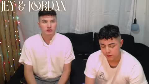 jordanhiltton__ online show from December 9, 6:37 am