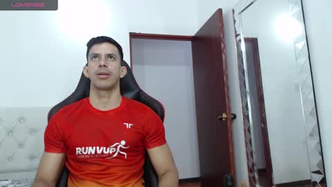 jose_rumbero91 online show from December 2, 11:26 am