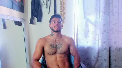 Juan Esteban online show from December 16, 6:31 pm