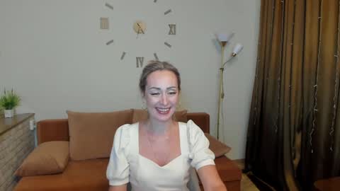 julia__cherry_ online show from December 29, 5:27 pm