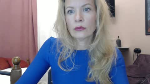 julia_giulia online show from January 30, 7:31 pm