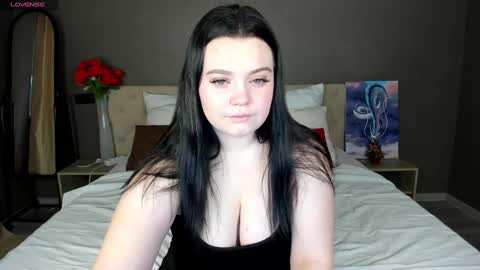 julia_rayn online show from December 30, 7:54 am